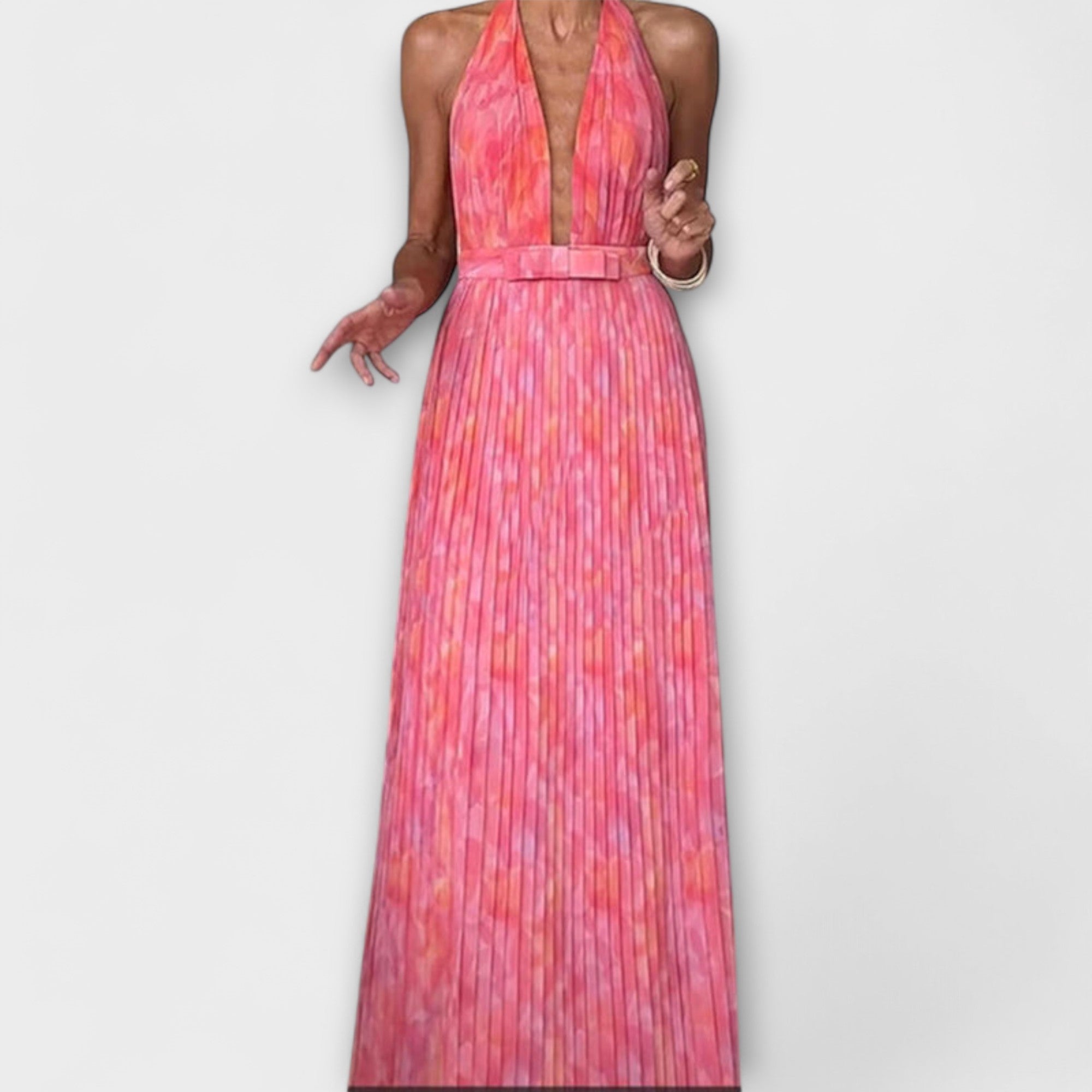 Seraphina - Chic Halter Neck V-Neck Pleated Maxi Dress