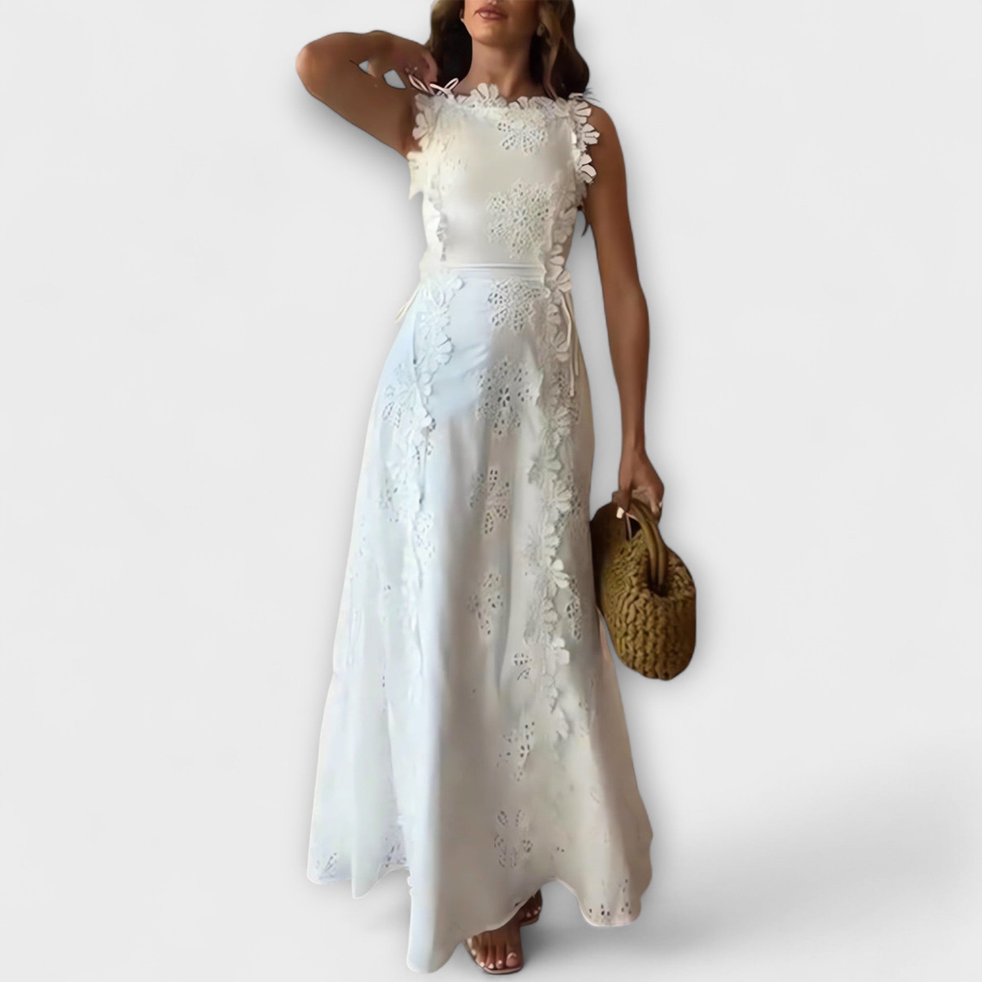 Éliora – Lace Floral Tie-Strap Maxi Dress