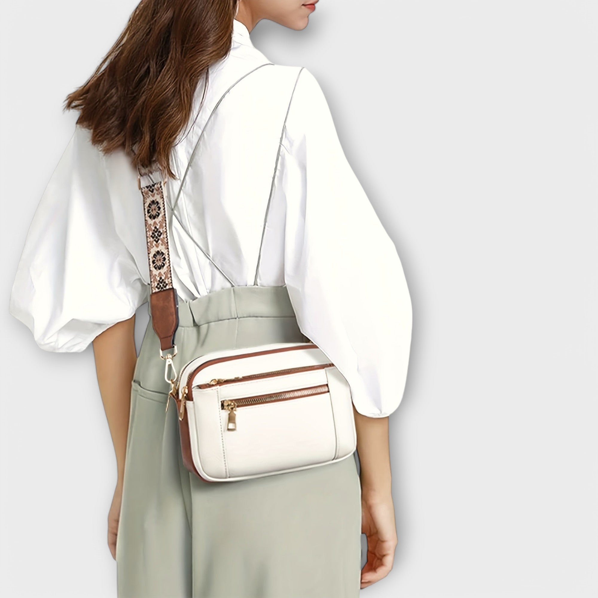 Lora. - Crossbody Bag Made of Vegan Leather