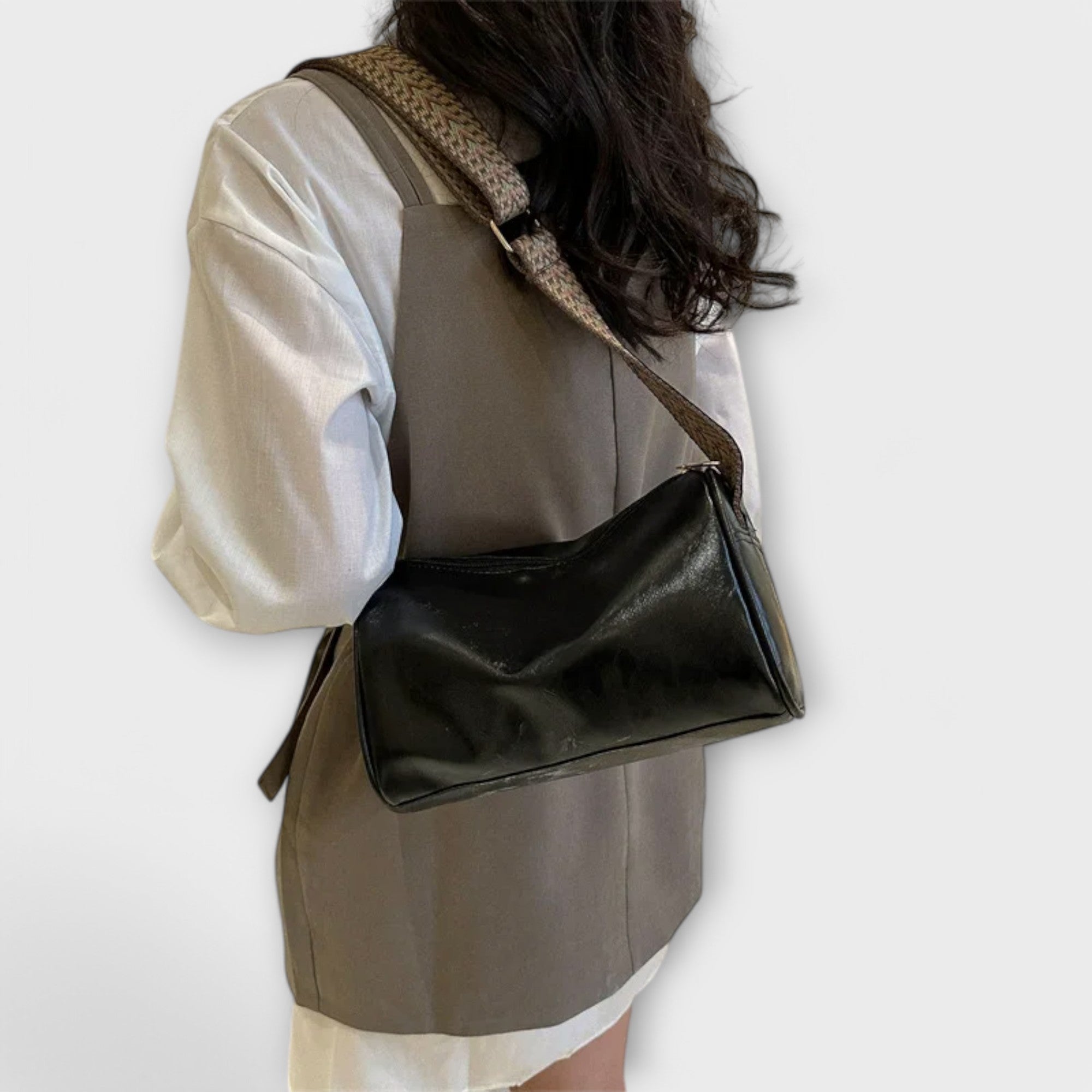 Lora. - Vintage Crossbody Bag
