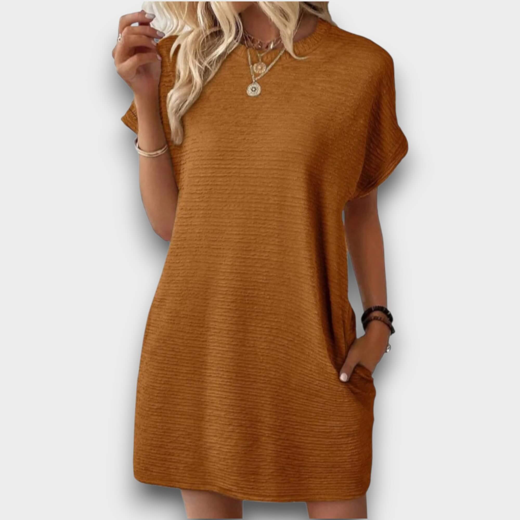 Sienna – Minimalist Round Neck Summer Dress