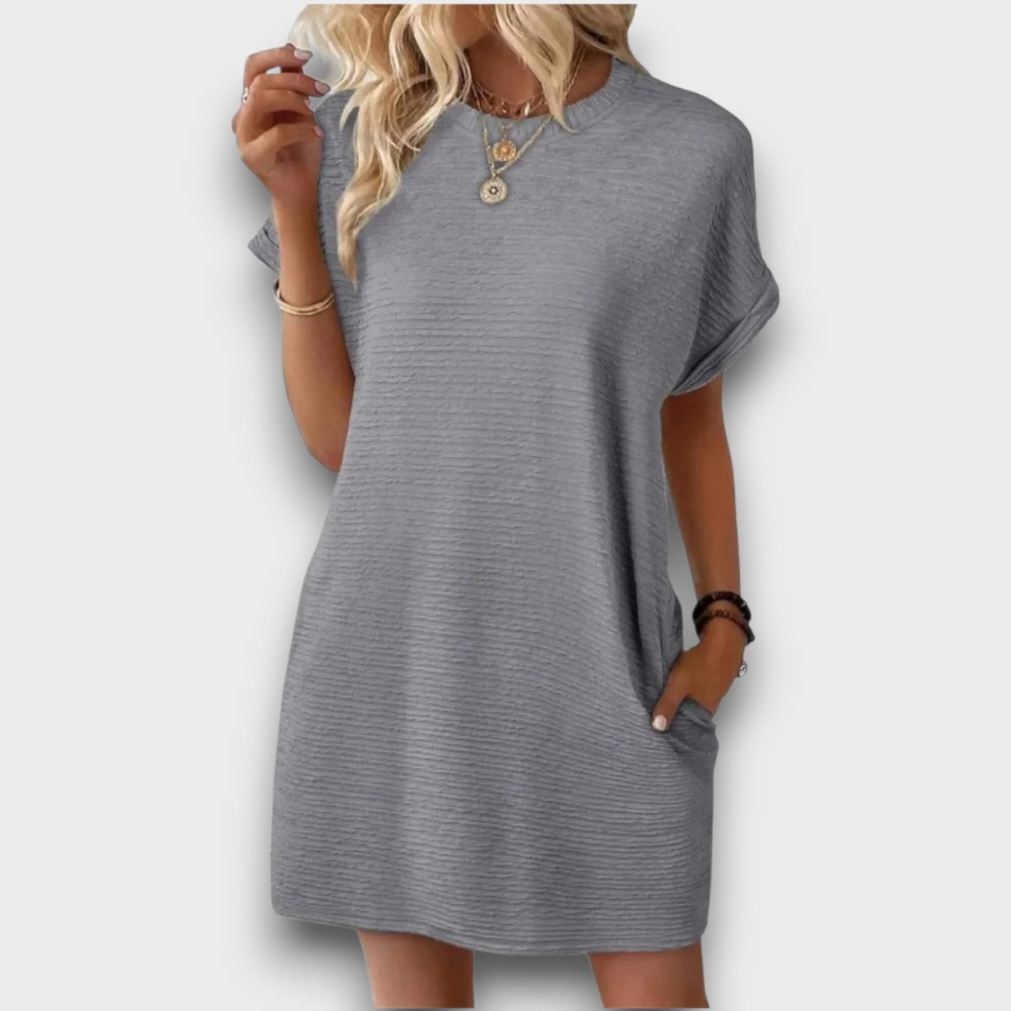 Sienna – Minimalist Round Neck Summer Dress
