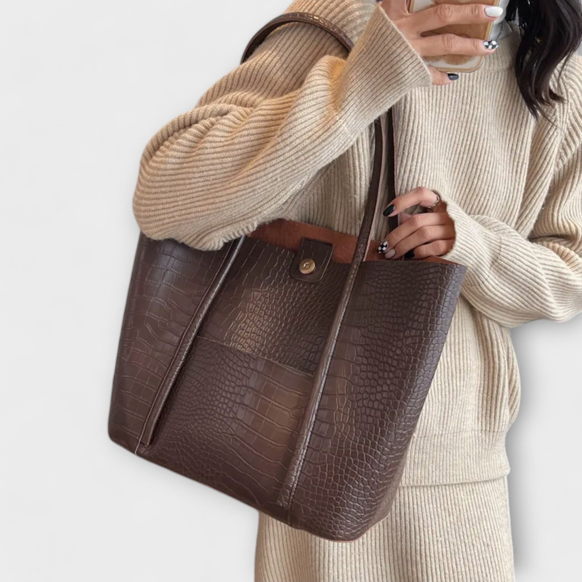Lora. - Vintage Shoulder Bag